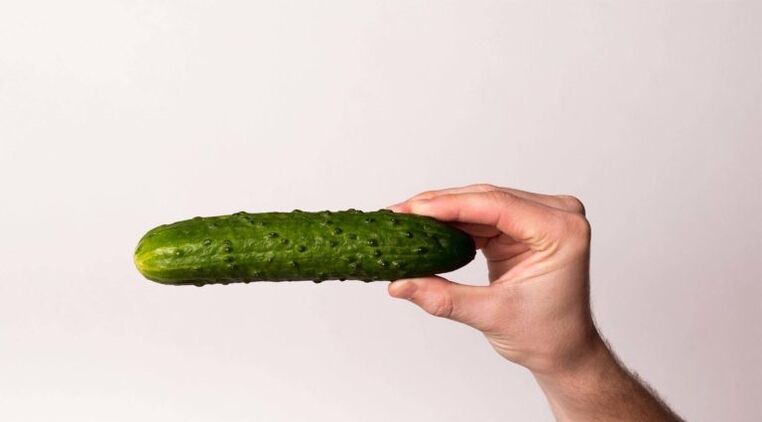 Gurke symbolisiert einen durch Limonade vergrößerten Penis